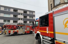Feuerwehr Dinslaken: FW Dinslaken: Zimmerbrand in Hiesfeld