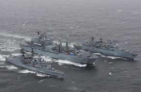 Presse- und Informationszentrum Marine: Marine - Pressemitteilung / Pressetermin: Einsatz- und Ausbildungsverband 2010: Kiel und Wilhelmshaven erwarten Marinesoldaten zurück