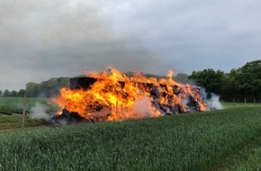 Polizei Coesfeld: POL-COE: Lüdinghausen, Westrup / Heuballen in Brand gesetzt - Zeugen gesucht!