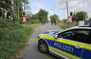 Bundespolizeiinspektion Bremen: BPOL-HB: Fahrradfahrer auf Bahnübergang in Bremen tödlich verunglückt