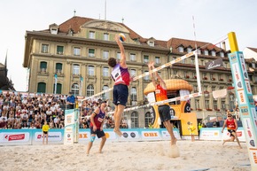 H&uuml;berli/Brunner und Heidrich/Haussener kr&ouml;nen sich auf dem Bundesplatz zu Schweizermeistern