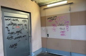 Polizeidirektion Landau: POL-PDLD: Maikammer - Schmierereien an Supermarkt