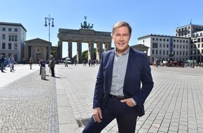 SAT.1: SAT.1 feiert 25 wiedervereinigte Jahre! Ulrich Meyer präsentiert neue Rankingshow "Wir sind Deutschland" - ab 12. August 2015 um 20:15 Uhr