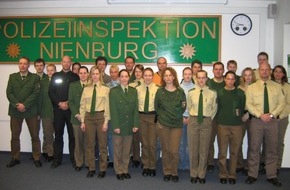 Polizeiinspektion Nienburg / Schaumburg: POL-NI: Verstaerkung fuer die Polizeiinspektion Nienburg/Schaumburg - Bild im Download -