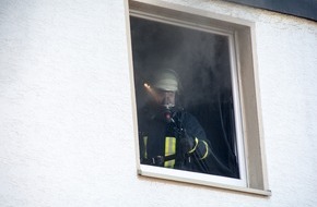 Freiwillige Feuerwehr Menden: FW Menden: Kellerbrand mit Menschenrettung