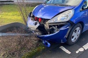 Kreispolizeibehörde Oberbergischer Kreis: POL-GM: Betrunkene Unfallfahrerin flüchtet von Unfallstelle