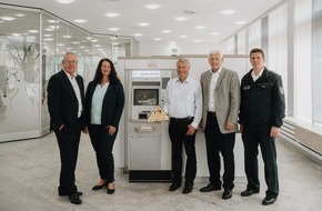 Polizeipr&auml;sidium Nordhessen: POL-KS: Mit gezielten Pr&auml;ventionsma&szlig;nahmen gegen Geldautomatensprenger: Raiffeisenbank Baunatal installiert Einf&auml;rbetechnik