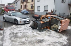 Polizeipräsidium Westpfalz: POL-PPWP: Auto wirft Traktor auf die Seite