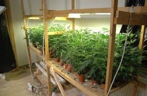 Polizeiinspektion Northeim: POL-NOM: Cannabisplantage in Northeimer Wohnung betrieben - Bilder im Anhang