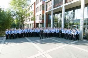 Polizei Bonn: POL-BN: So viele junge neue Polizeibeamtinnen und -beamte wie seit Hauptstadtzeiten nicht mehr: 127 junge Polizeibeamtinnen und -beamte unterstützen ab sofort die Bonner Polizei