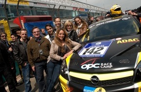 Opel Automobile GmbH: 38. ADAC Zurich 24-Stunden-Rennen auf dem Nürburgring / TV-Stars drücken Opel OPC Race Camp Team die Daumen (mit Bild)