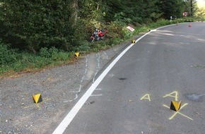 Polizei Rheinisch-Bergischer Kreis: POL-RBK: Kürten - 22-jähriger Motorradfahrer gerät bei Sonntagstour aus Kurve