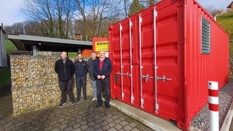 Feuerwehr Weinheim: FW Weinheim: Beim "Black Out" nicht schwarzsehen Mehr Resilienz: Stadt nimmt weitere Notstrom-Anlagen an Feuerwehrh&auml;usern in Betrieb - "Weinheim steht gut da"