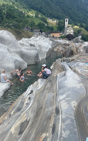 Comunicato stampa: «Con garbo e umorismo contro il littering in Val Verzasca»