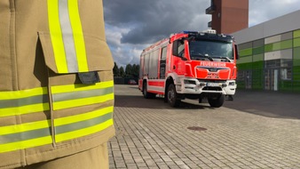 Feuerwehr Langenfeld: FW-Langenfeld: Neue Dienstkleidung für die Feuerwehr