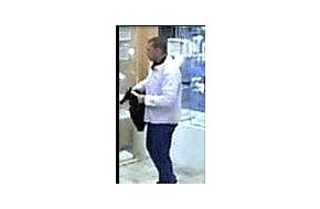Polizeipräsidium Frankfurt am Main: POL-F: 141105 - 751 Sachsenhausen: Öffentlichkeitsfahndung nach Raub auf Juweliergeschäft am 29.07.14 - Bitte Bilder beachten!