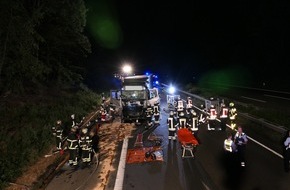 Feuerwehr Dortmund: FW-DO: 22.06.2021 - VERKEHRSUNFALL AUF DER BAB 45 Schwerer Verkehrsunfall auf der A 45 in Fahrtrichtung Oberhausen