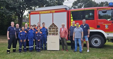 Kreisfeuerwehr Rotenburg (Wümme): FW-ROW: Freiwillige Feuerwehr Wilstedt übergibt neues Rauchhaus an die Jugendfeuerwehr