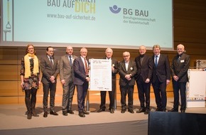 BG BAU Berufsgenossenschaft der Bauwirtschaft: BG BAU startet Präventionsprogramm / Bewusstsein der Beschäftigten für den Arbeitsschutz stärken