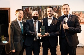 Becher GmbH & Co. KG: Holzgroßhändler BECHER erhält Auszeichnung für HIMACS-Projekt
