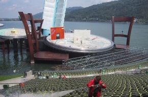 Bregenzer Festspiele GmbH: Seebühne in Bregenz: Frühjahrsputz für "La Bohème" - Die technischen
Checks für das Spiel auf dem See haben begonnen