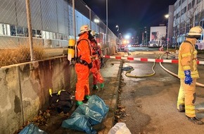 Feuerwehren im Landkreis Esslingen: FW LK Esslingen: Gefahrgutunfall in Leinfelden-Echterdingen löst Feuerwehreinsatz aus.