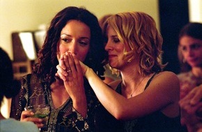 ProSieben: Jennifer Beals sahnt ab! Mit "The L Word - Wenn Frauen Frauen lieben" feiert der Flashdance-Star ein grandioses Comeback in Deutschland! Die zweite Folge Dienstag, 6. Juni um 22.15 Uhr, auf ProSieben
