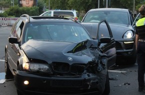 Polizeipräsidium Oberhausen: POL-OB: Schwerer Unfall auf der Duisburger Straße