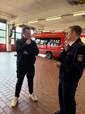 FW D&uuml;ren: Daniel Walter MdB informiert sich &uuml;ber Feuerwehr und Rettungsdienst der Stadt D&uuml;ren