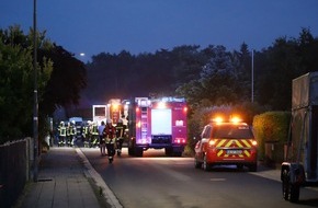 Freiwillige Feuerwehr Hambühren: FW Hambühren: Gasaustritt in Wohnhaus fordert Feuerwehren in frühen Morgenstunden / Bewohner handeln vorbildlich