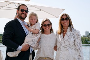 Ankunft der Excellence Crown - grosse Tauf-Gala in Basel