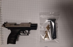 Bundespolizeidirektion Sankt Augustin: BPOL NRW: Bundespolizei stellt 58-Jährigen mit Schreckschusspistole