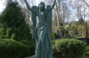 Polizeidirektion Flensburg: POL-FL: Flensburg: Bronzestatue vom M&uuml;hlenfriedhof gestohlen - Polizei bittet um Hinweise
