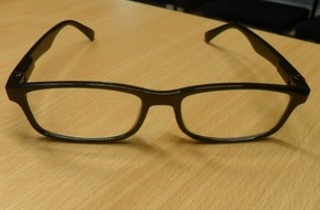 Polizeiinspektion Wilhelmshaven/Friesland: POL-WHV: Aufgefundene Brille (FOTO) bei der Polizei abgegeben - möglicher Zusammenhang zu einer anderen Straftat - Polizei bittet zur Aufklärung der Umstände um hilfreiche Angaben zum Eigentümer