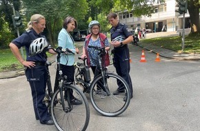 Polizei Hagen: POL-HA: Seniorentag der Verkehrswacht und Polizei Hagen