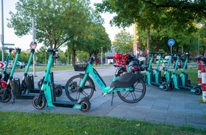 ADAC: Fußgängersicherheit: E-Scooter größtes Ärgernis / Deutschland-Umfrage des ADAC / Potsdam top, Köln Schlusslicht