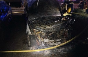 Polizei Aachen: POL-AC: Feuer zerstört Autos - Polizei bittet um Hinweise