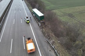Polizeiinspektion Hildesheim: POL-HI: Kleiner Unfall - gro&szlig;e Auswirkung mit hohem Sachschaden