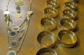 Hauptzollamt Ulm: HZA-UL: Türkei-Urlauber schmuggeln massenweise Goldschmuck/Zollkontrollen zum Ferienende
