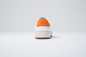 Jägermeister bringt eigenen Sneaker „The Curt“ auf den Markt