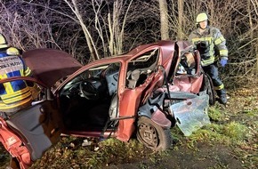 Freiwillige Feuerwehr Werne: FW-WRN: Schwerer Verkehrsunfall auf der Nordlippestra&szlig;e