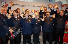 Kreisfeuerwehrverband Lüchow-Dannenberg e.V.: FW Lüchow-Dannenberg: Kreisfeuerwehrverband Lüchow-Dannenberg mit dem Ehrenamtspreis des Landes Niedersachsen ausgezeichnet - Staatskanzlei verleiht den begehrten Preis für Bürgerengagement ...