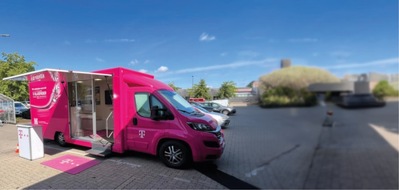 Deutsche Telekom AG: Telekom-Infomobil zum Glasfasernetz in Weisenheim am Sand