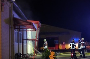 Feuerwehr Gelsenkirchen: FW-GE: Lagerhallenbrand in der Koloniestraße