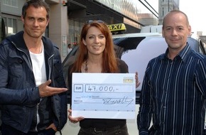 Kabel Eins: Hervorragende Starts im Doppelpack bei kabel eins: "Promi-Quiz Taxi" mit 9,6 Prozent Marktanteil und 8,1 Prozent Marktanteil für "King of Queens"/ 108.000 Euro für "Schulen für Afrika"