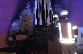Feuerwehr Bremerhaven: FW Bremerhaven: Feuerwehr konnte ein Übergreifen verhindern