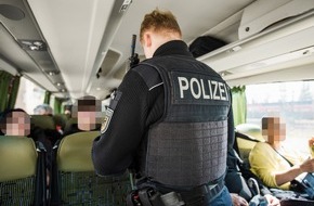 Bundespolizeidirektion München: Bundespolizeidirektion München: Zwei Schleusungen in zwei Stunden / Bundespolizei ermittelt gegen Organisatoren