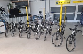 Touring Club Schweiz/Suisse/Svizzero - TCS: V&eacute;los &eacute;lectriques Light-Assist : v&eacute;los urbains l&eacute;gers &agrave; l'essai