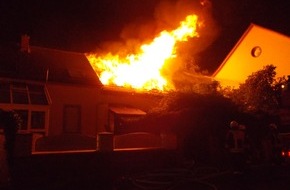 Polizeidirektion Neustadt/Weinstraße: POL-PDNW: Brand eines Dachstuhls in Neustadt/Weinstraße