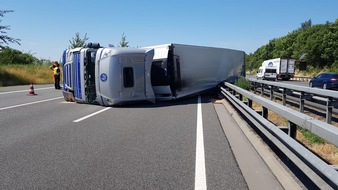 Polizeiinspektion Verden / Osterholz: POL-VER: Unfall auf der A1 - Stundenlange Vollsperrung